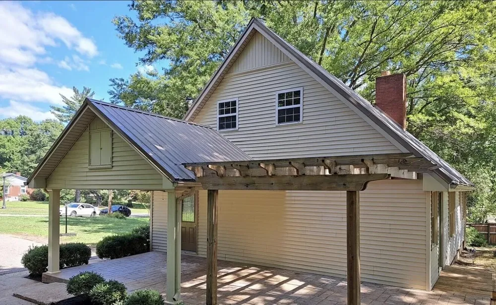 429 Whitehall CIR Paris, TN 38242