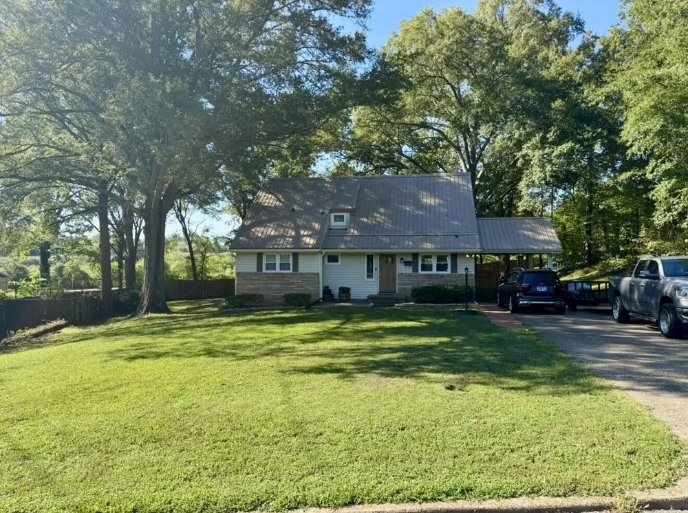 429 Whitehall CIR Paris, TN 38242