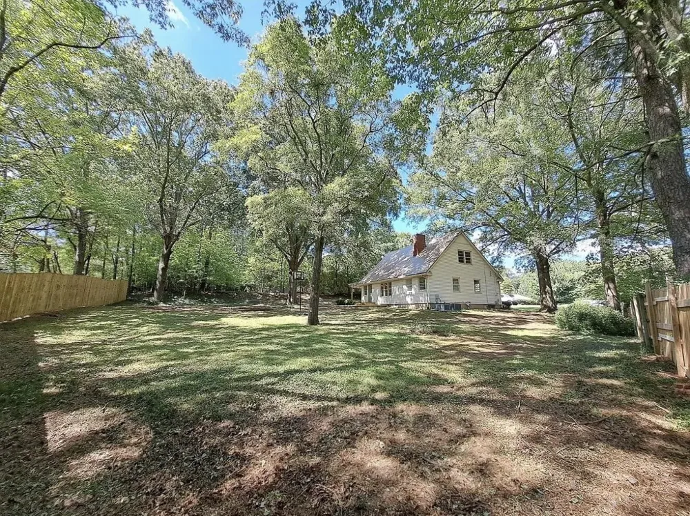 429 Whitehall CIR Paris, TN 38242