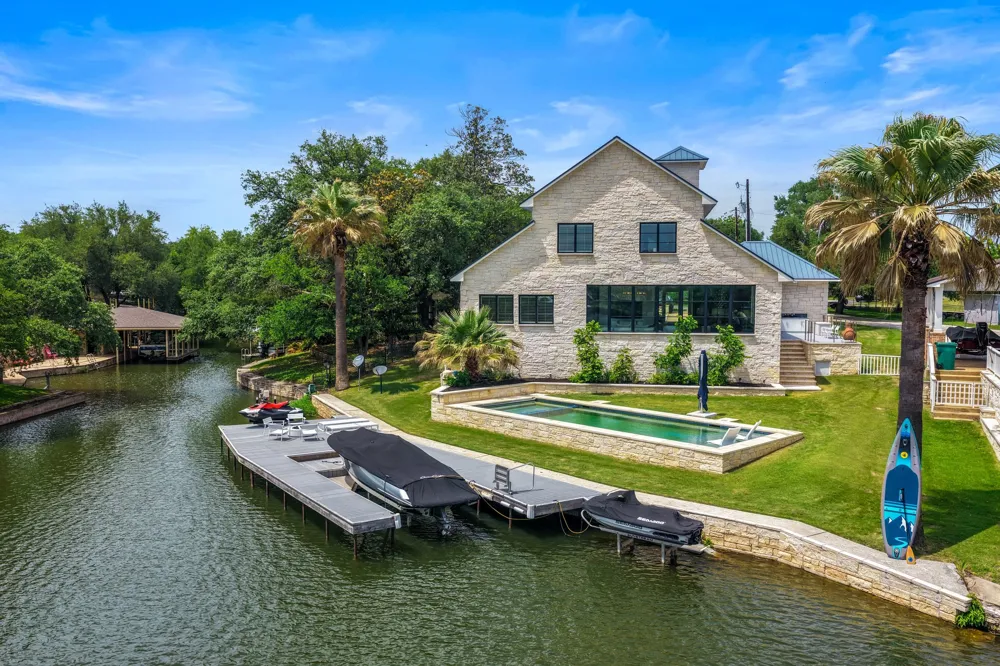1110 County Road 132A Kingsland, TX 78639