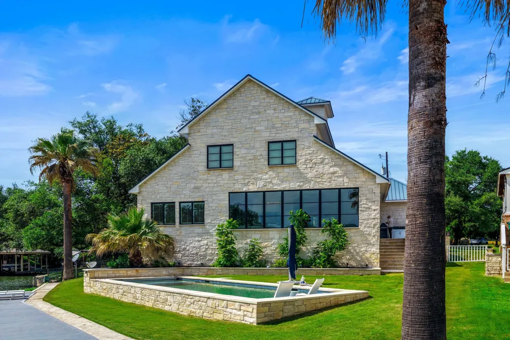 1110 County Road 132A Kingsland, TX 78639
