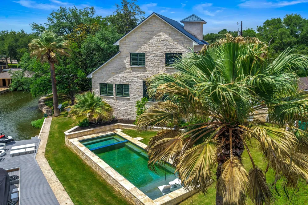 1110 County Road 132A Kingsland, TX 78639
