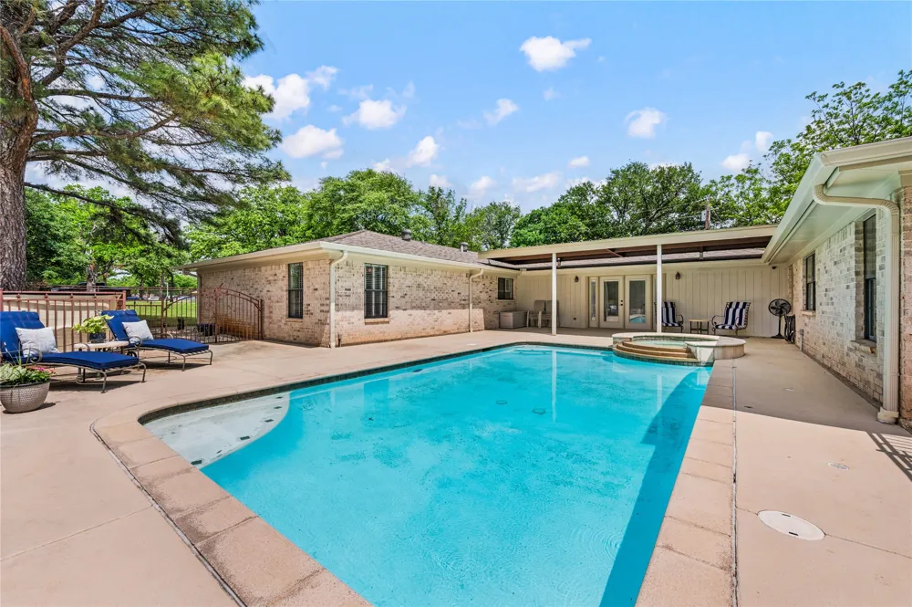 505 W Mcdonwell School Road Colleyville, TX 76034