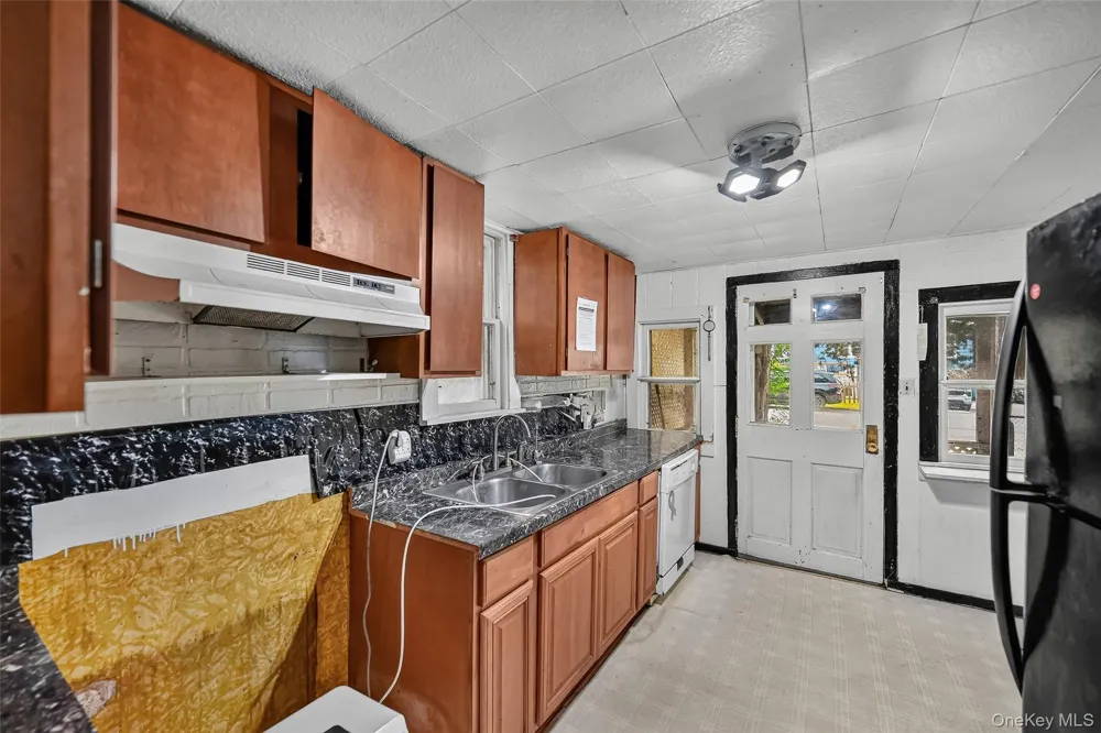 4 Benview Road Hyde Park, NY 12538