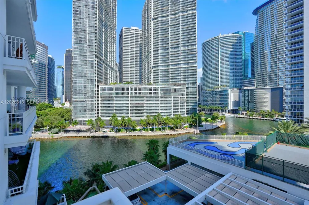 801 Brickell Key Blvd #906 Miami, FL 33131