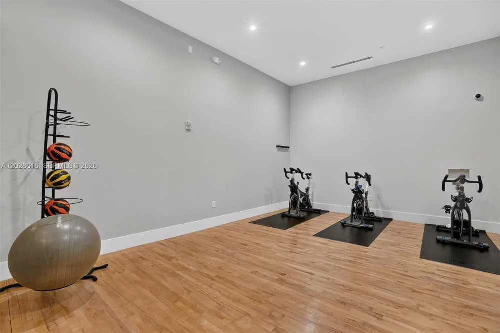 801 Brickell Key Blvd #906 Miami, FL 33131