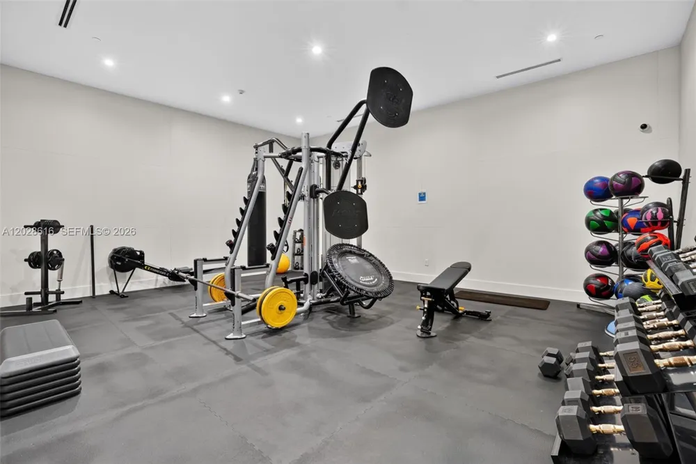 801 Brickell Key Blvd #906 Miami, FL 33131