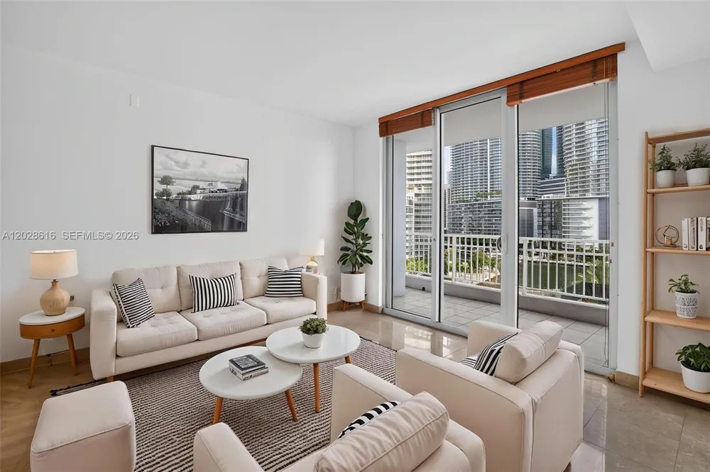 801 Brickell Key Blvd #906 Miami, FL 33131