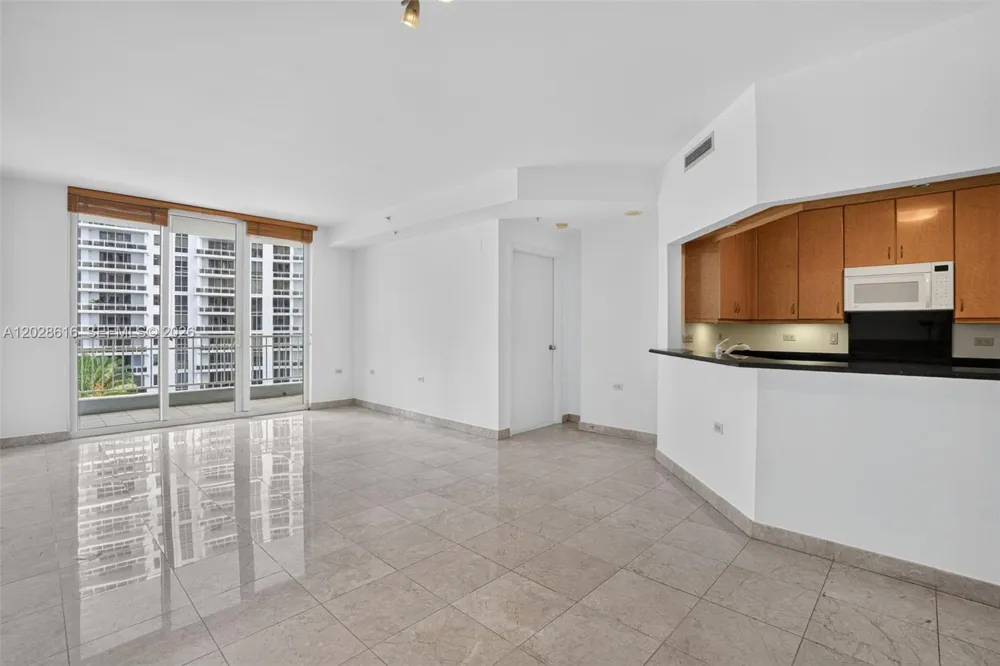 801 Brickell Key Blvd #906 Miami, FL 33131