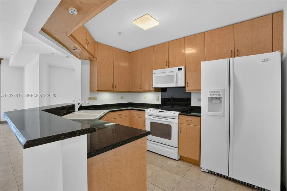 801 Brickell Key Blvd #906 Miami, FL 33131