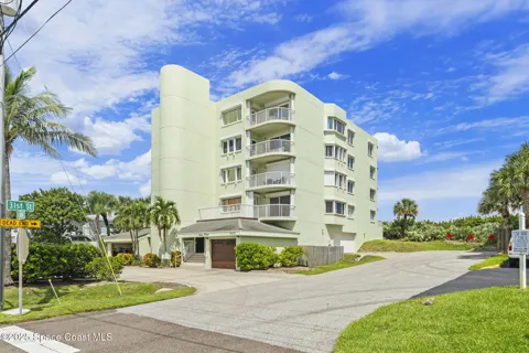 3031 S Atlantic Avenue #302