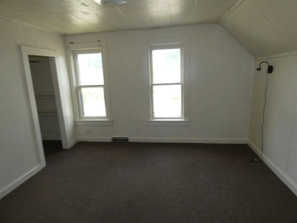 1084 Hurd Avenue Benton Harbor City, MI 49022