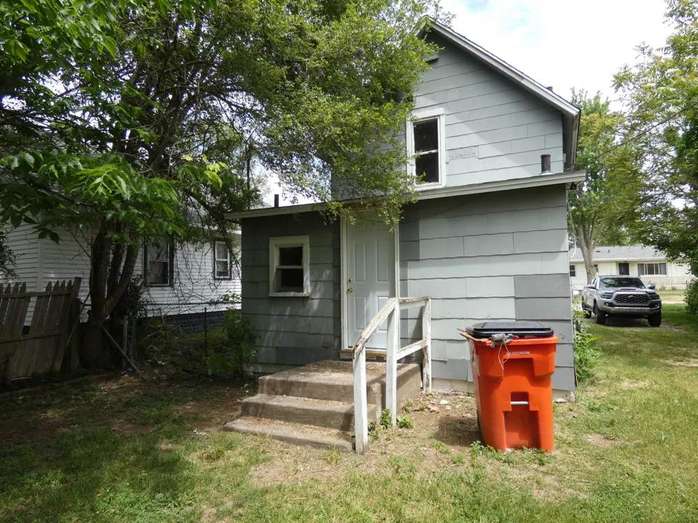 1084 Hurd Avenue Benton Harbor City, MI 49022