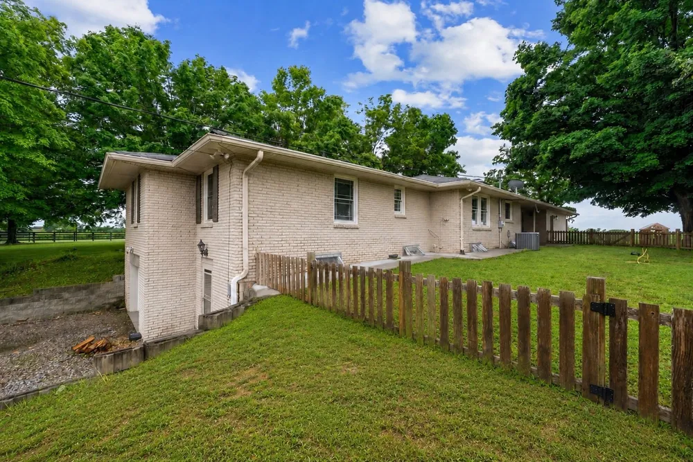 7200 Shoals Branch Rd Primm Springs, TN 38476