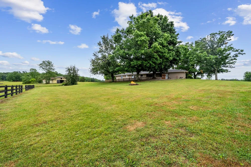 7200 Shoals Branch Rd Primm Springs, TN 38476