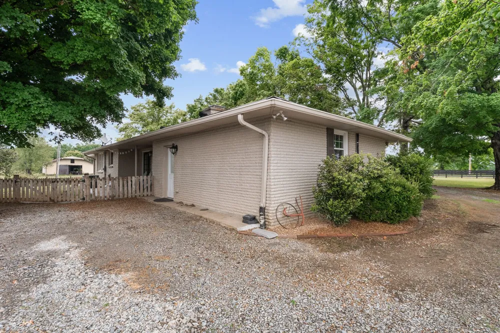 7200 Shoals Branch Rd Primm Springs, TN 38476