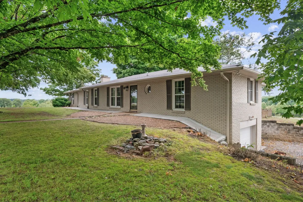 7200 Shoals Branch Rd Primm Springs, TN 38476