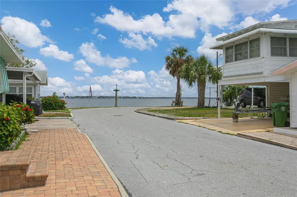 14 LAFAYETTE STREET Bradenton, FL 34208