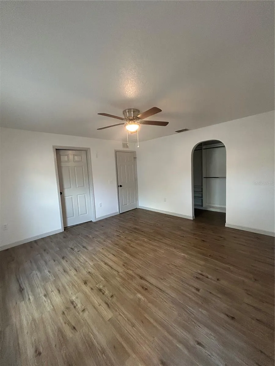 702 LEMON AVE Dundee, FL 33838
