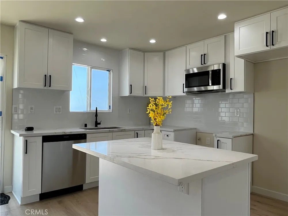 40356 Ronar Street Palmdale, CA 93591