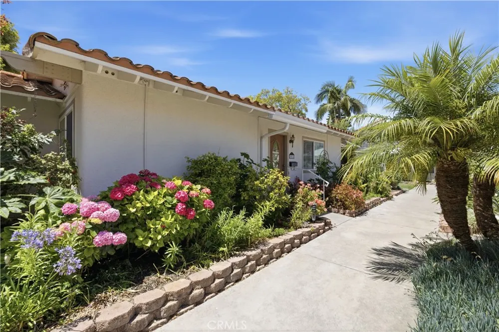 2024 Via Mariposa East #A Laguna Woods, CA 92637