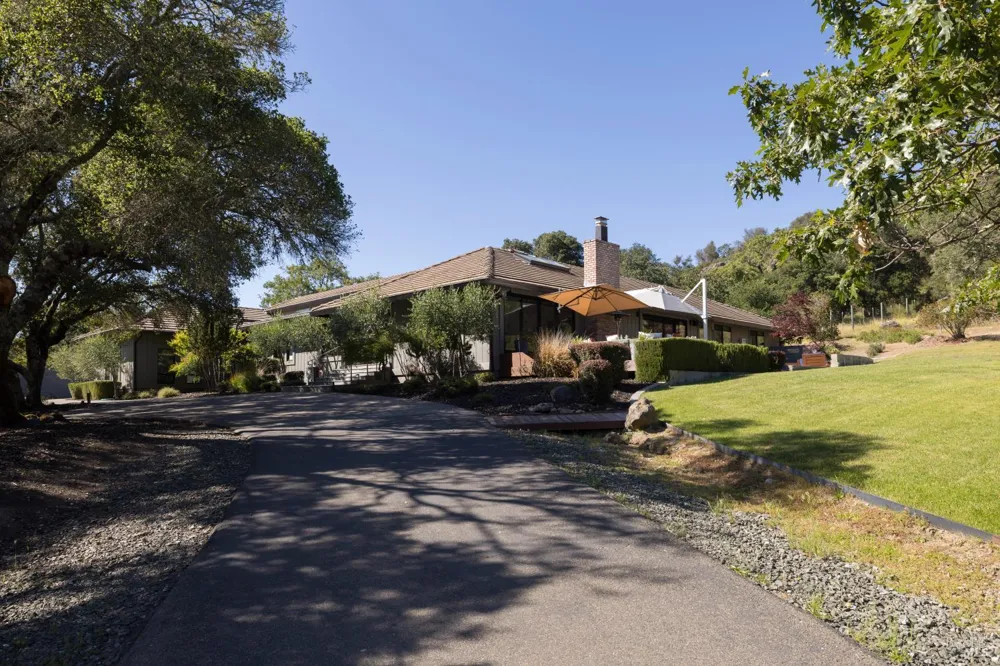 5850 Sharp Road Calistoga, CA 94515