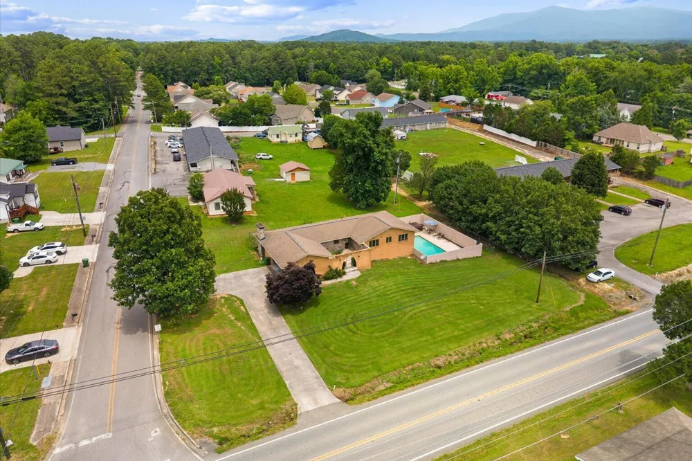 812 W Fort Street Chatsworth, GA 30705