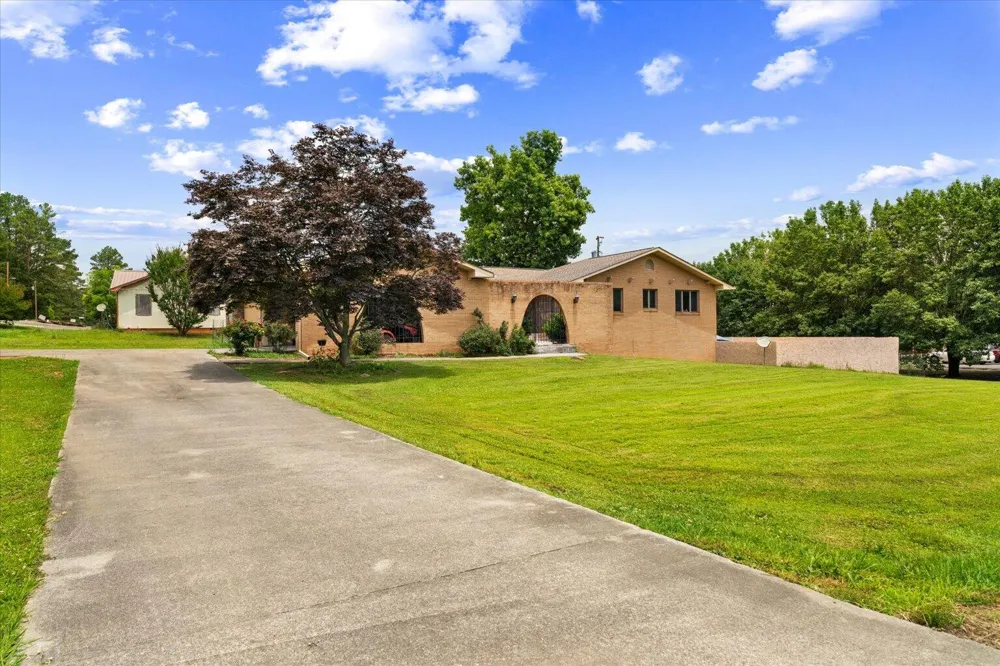 812 W Fort Street Chatsworth, GA 30705