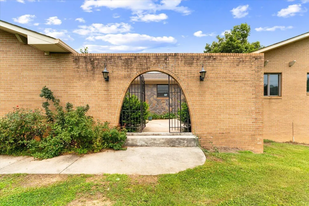 812 W Fort Street Chatsworth, GA 30705