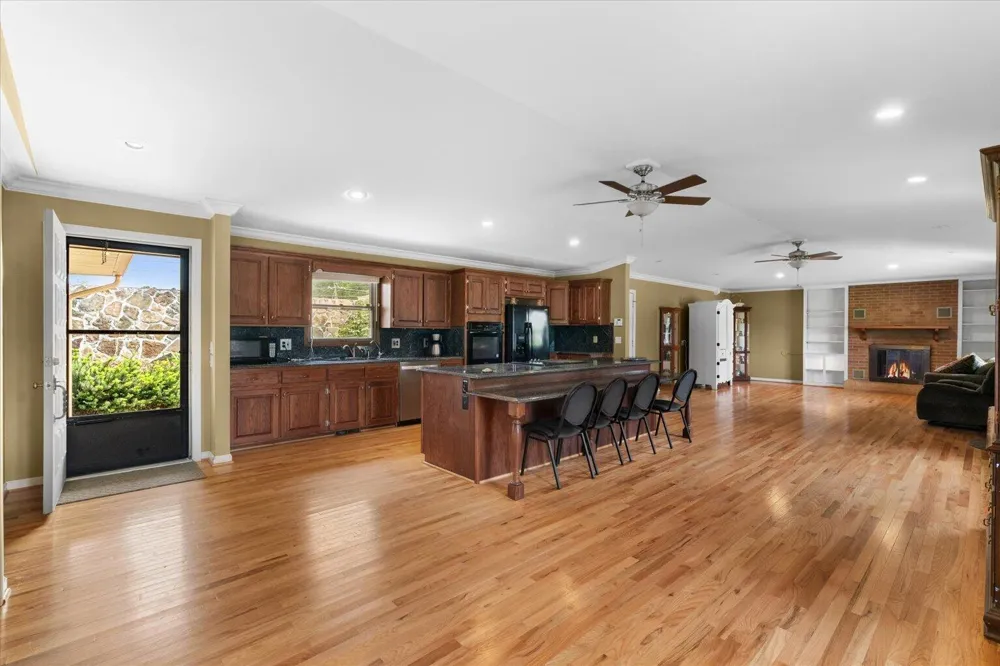 812 W Fort Street Chatsworth, GA 30705