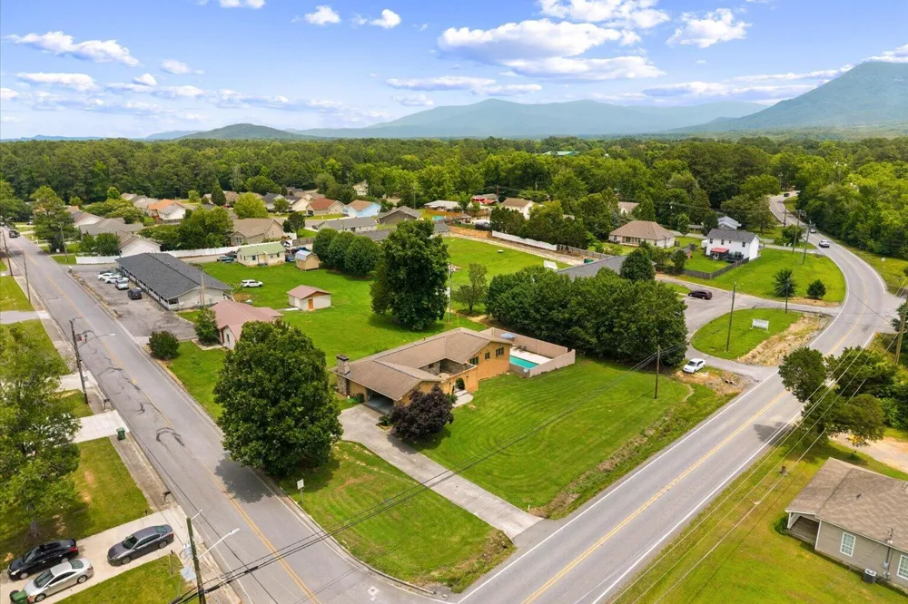 812 W Fort Street Chatsworth, GA 30705