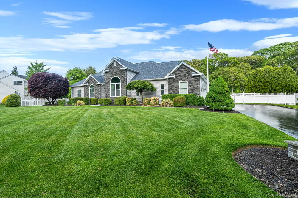41 Paige Lane Moriches, NY 11955