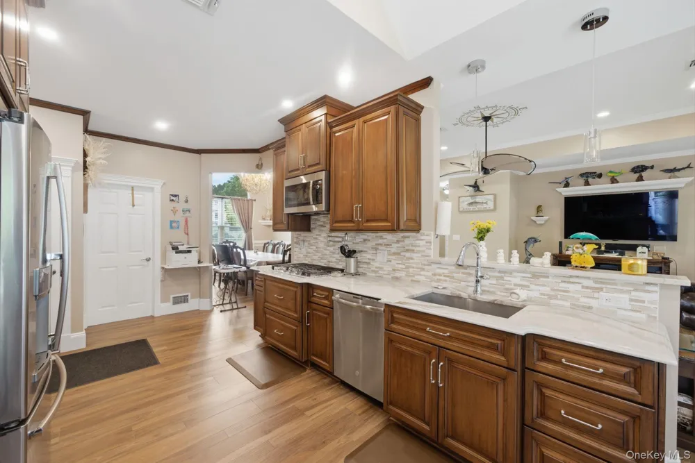 41 Paige Lane Moriches, NY 11955