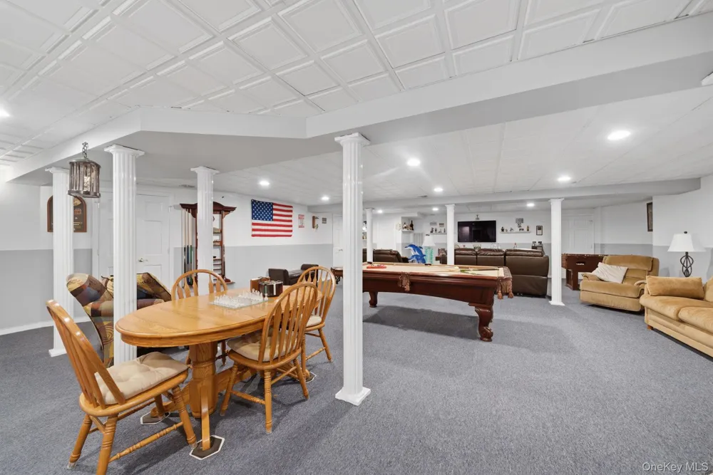 41 Paige Lane Moriches, NY 11955