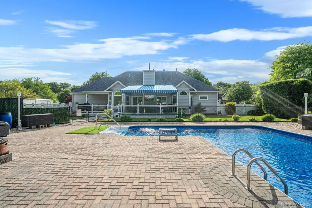 41 Paige Lane Moriches, NY 11955