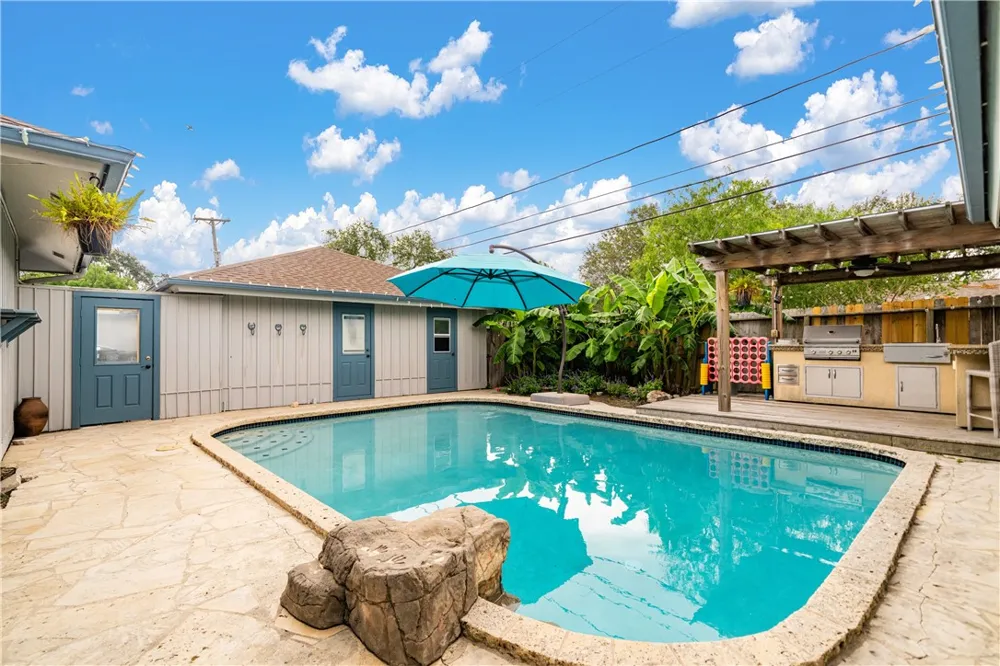 429 Bermuda Place Corpus Christi, TX 78411
