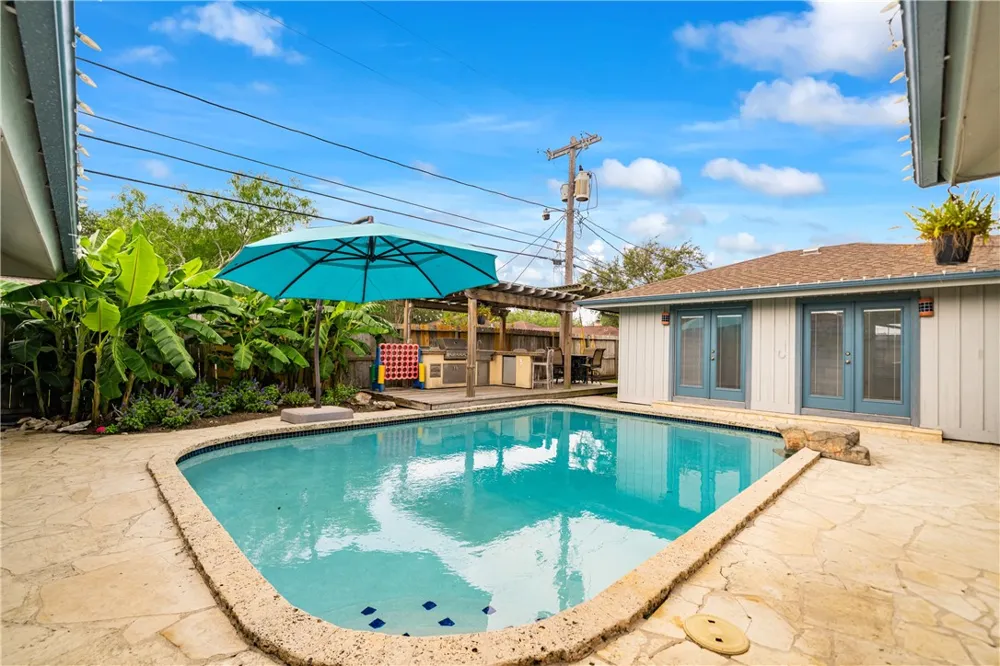 429 Bermuda Place Corpus Christi, TX 78411