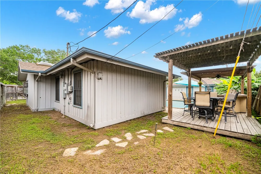 429 Bermuda Place Corpus Christi, TX 78411