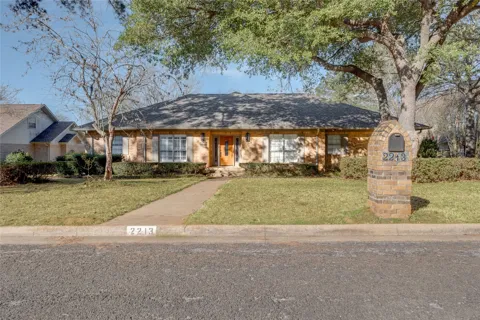 2213 Melissa Drive