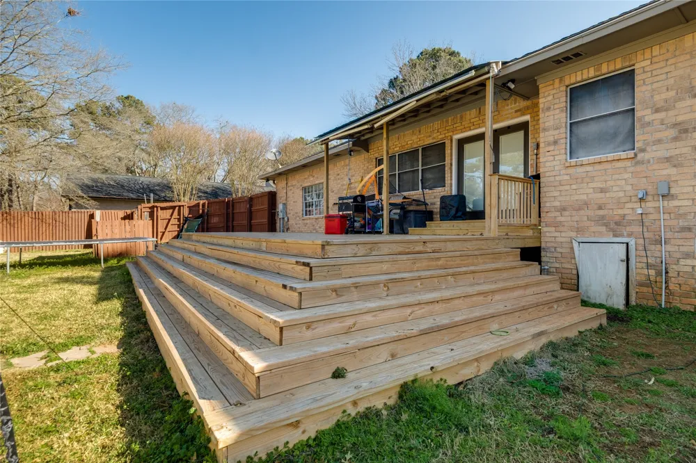 2213 Melissa Drive Palestine, TX 75803