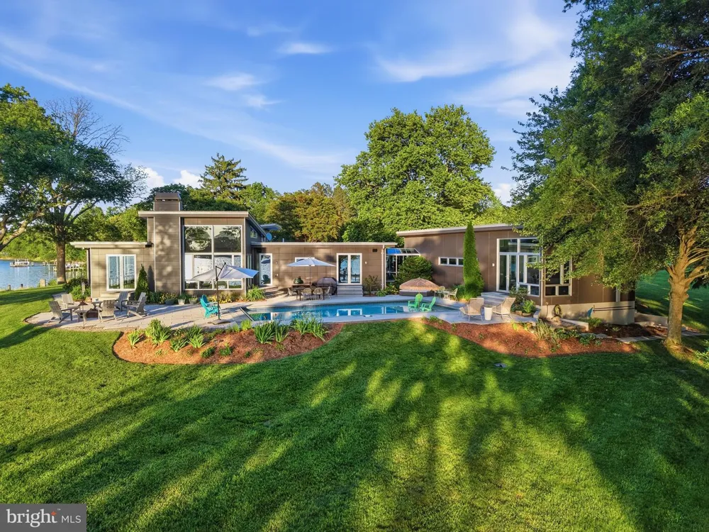 2800 BENNETT POINT ROAD Queenstown, MD 21658