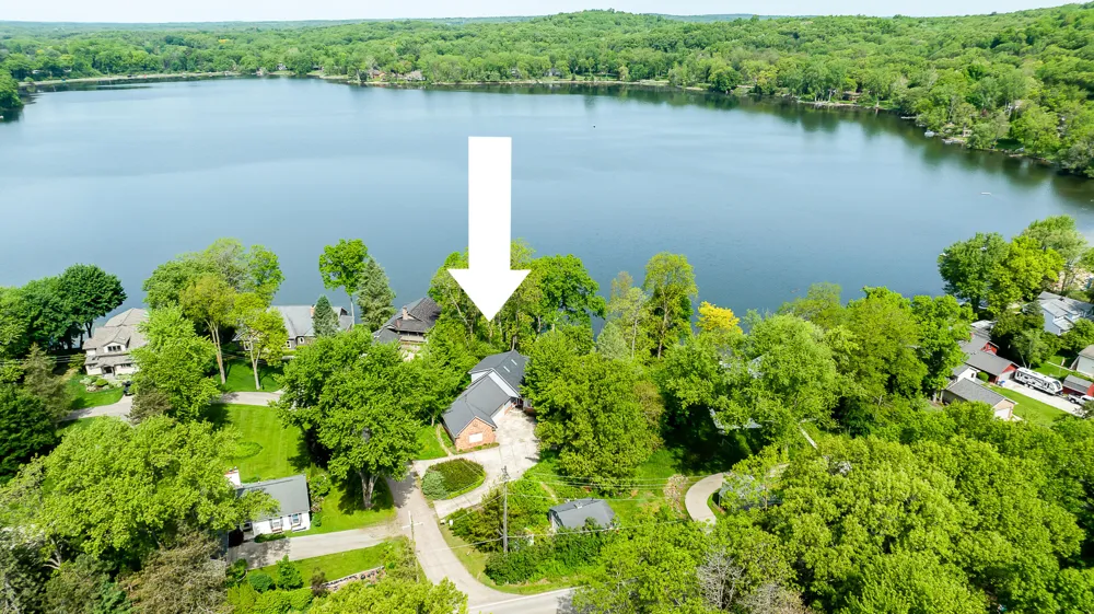 8790 Hendricks Drive Brighton, MI 48116