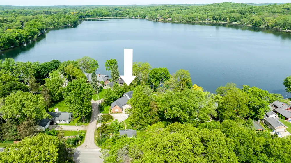 8790 Hendricks Drive Brighton, MI 48116