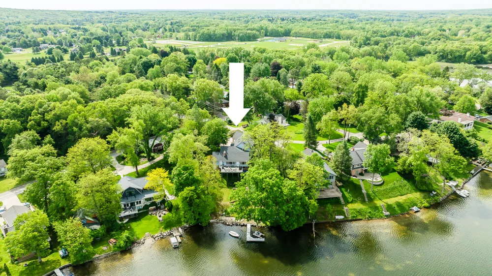 8790 Hendricks Drive Brighton, MI 48116
