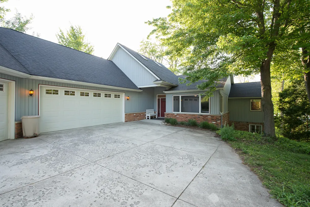 8790 Hendricks Drive Brighton, MI 48116