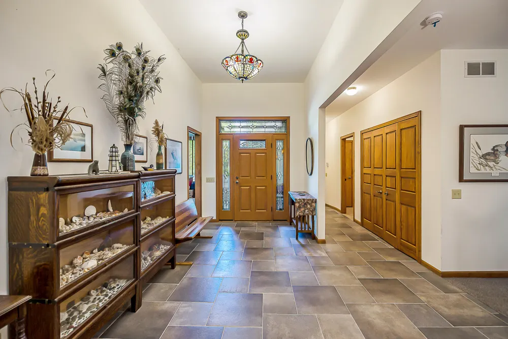8790 Hendricks Drive Brighton, MI 48116