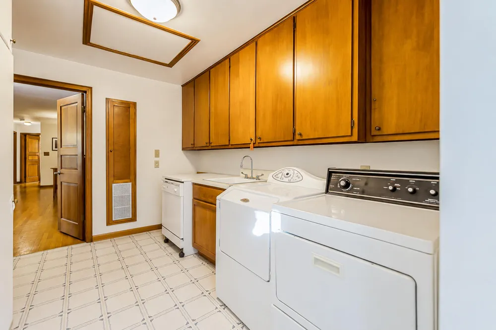 8790 Hendricks Drive Brighton, MI 48116
