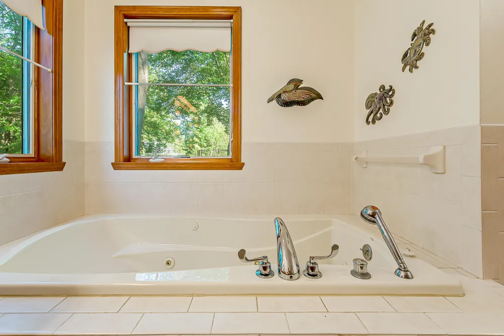 8790 Hendricks Drive Brighton, MI 48116