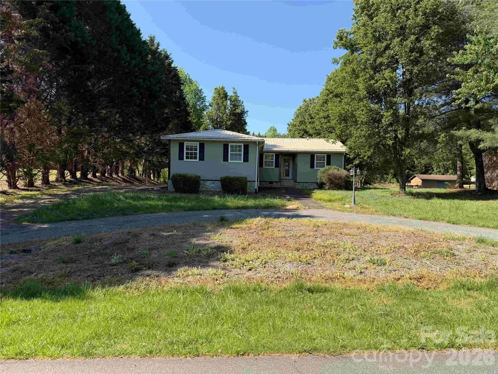 2076 S Fork Drive Morganton, NC 28655