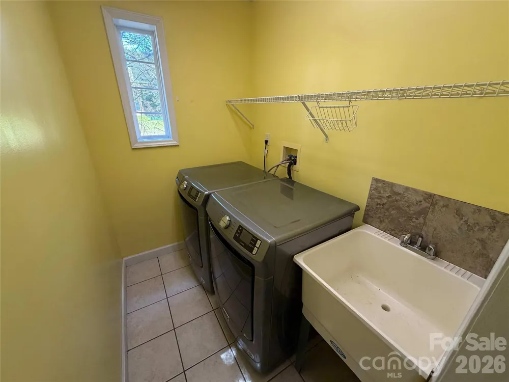 2076 S Fork Drive Morganton, NC 28655